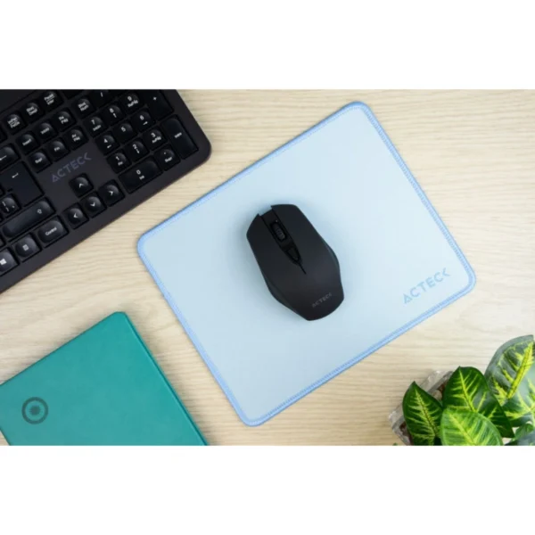 Mouse Pad ACTECK VIBE FLOW MT430 / Superficie Plana Y Suave / Costura En Borde / Base Antideslizante / 26x21cm / Azul Claro - Image 3