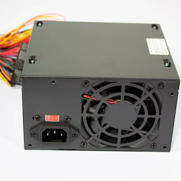 Fuente De Poder Evotec P4600W / 600w / Sin Certificación / No Modular / 24pin / CPU 4 / Sata / Molex / Negro - Image 5