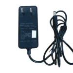 Fuente de Poder Regulada SAXXON / 12V / 2 000 A / Macho / Ideal Para Equipos CCTV / Cable 1.20 M / Negro - Image 2