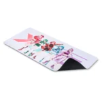 Mousepad XPG Frontline XL Saga 03 - 900x400mm, Grosor 3mm, Microfibra Suave, Base Antideslizante, Costura Reforzada - Imagen 3